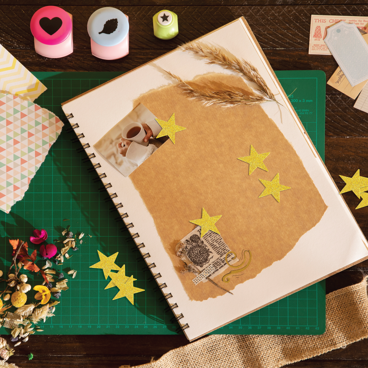Unwynd Glitter Star  - Pack of 50